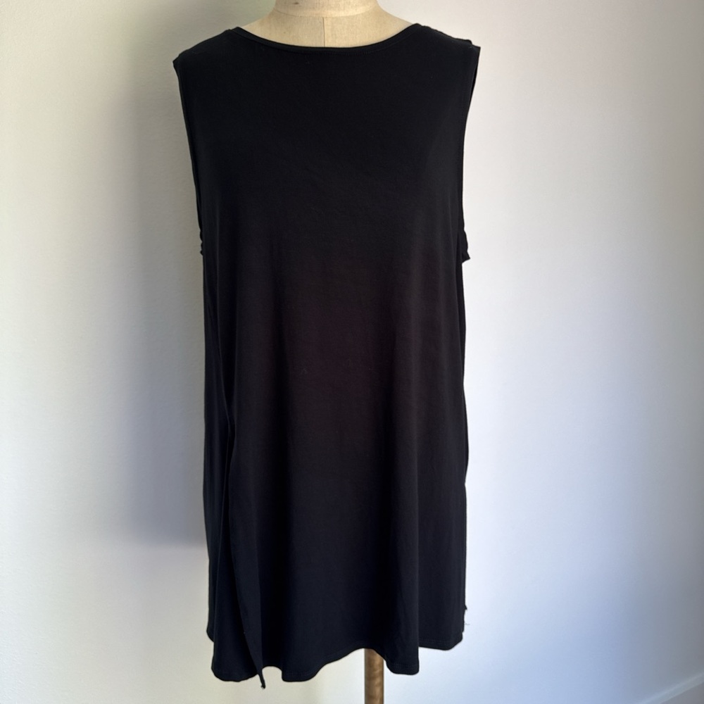 Black Fabletics Tunic Style Sleeveless Athleisure top- Size Large